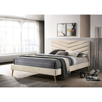 Grand lit beige moderne de style Mid-Century avec tête de lit rembourrée et pieds dorés en flanelle de style doré