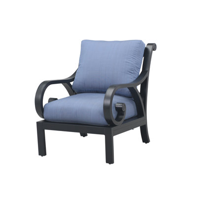 Chaise de patio avec coussins sunbrella Semaj