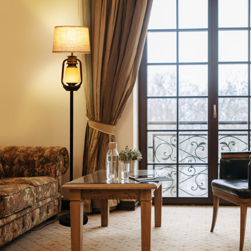 Lampe sur pied traditionnelle 66 po Bucholz