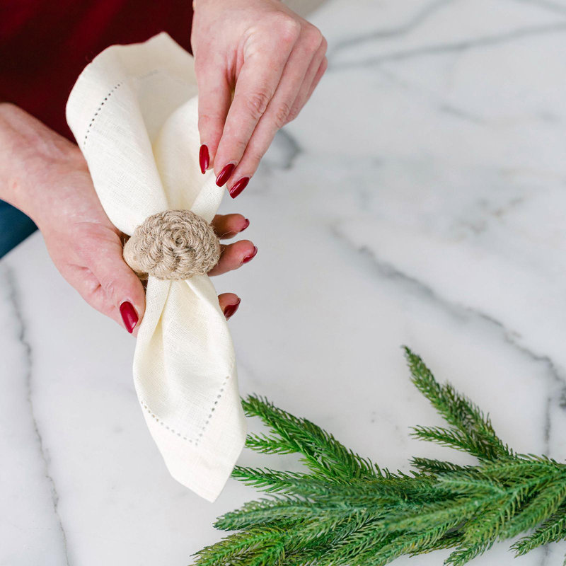 Set Of 4 Jute With Flower Napkin Ring