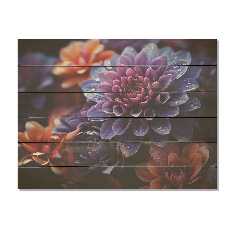 Mums Nocturnal Elegance Midnight Indigo I - Art sur bois de pin naturel, H 10 po x l 20 po