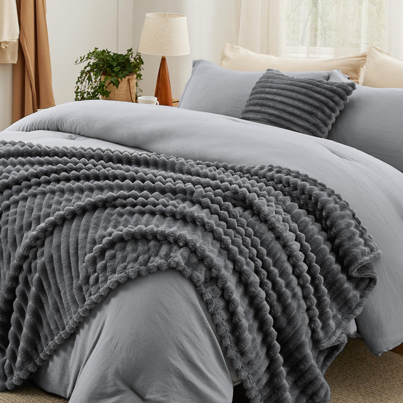 Bedsure All Season Boho Comforter Set With Throw Blanket And Decorative Pillow, Full Comforter + 4 Additional Pieces