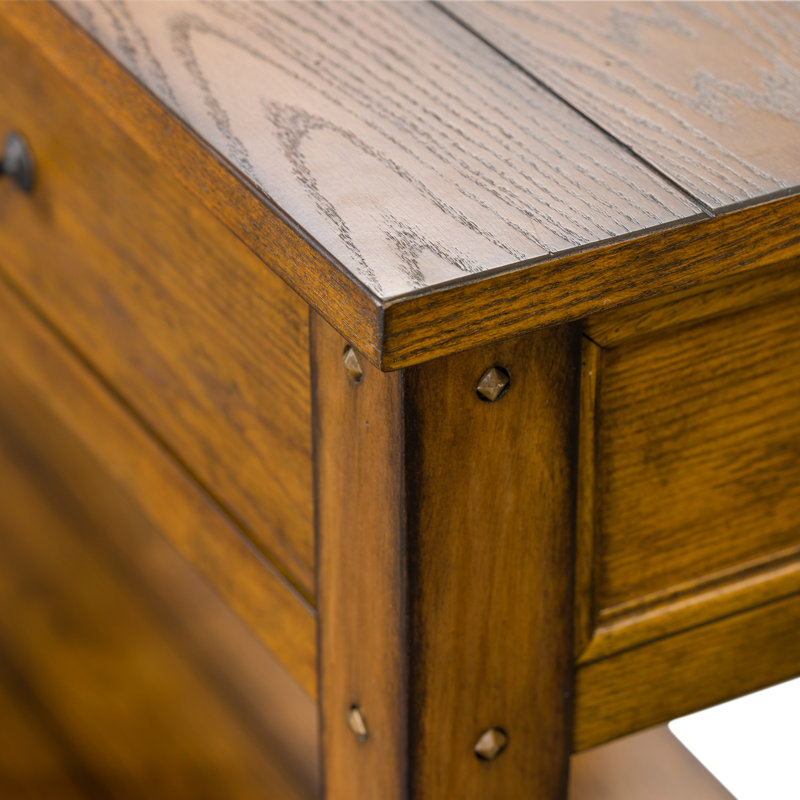 Table de canapé Laron avec pieds fuselés, Chêne