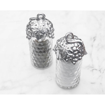 Grape Salt And Pepper Shaker Set