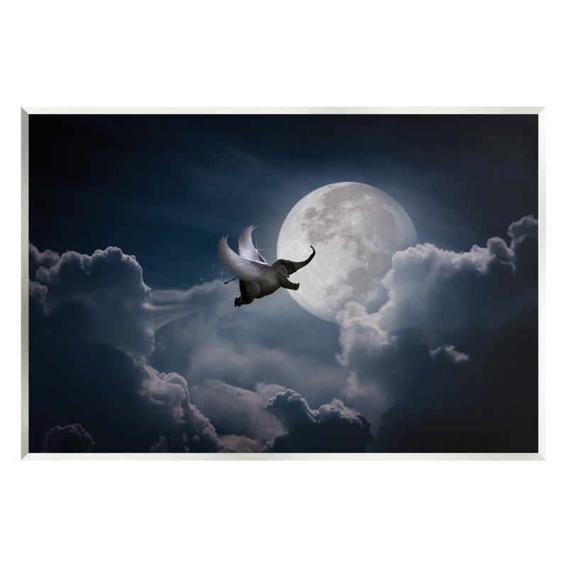 «Flying Elephant & Moon» par Noble Works, H 24 po x l 30 po x P 1,5 po