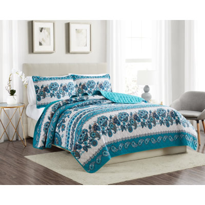 Sateen and Polyester Floral Quilt Set