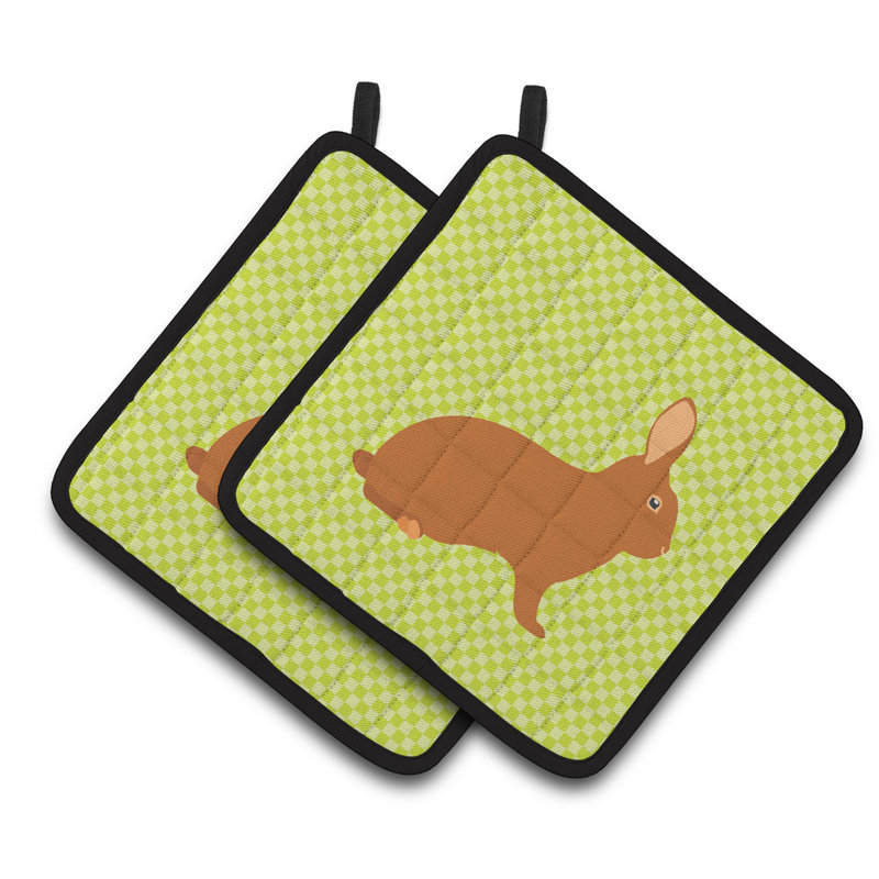 Caroline's Treasures Checkered Polyester Potholder Set