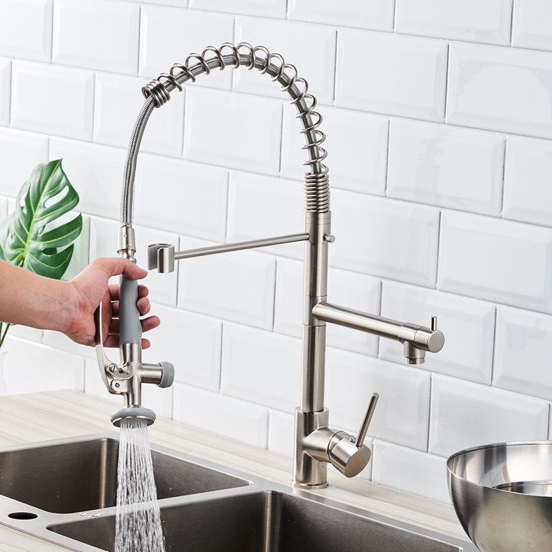Robinet rétractable dans la cuisine - Évier chaud et froid à poignée simple moderne en nickel brossé pour usage commercial avec utilisation