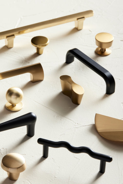 Assorted knobs and pulls.