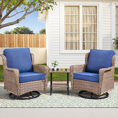Ensemble de meubles de patio 3 pièces, ensemble de chaises bistro en osier avec table d'appoint, ensemble de chaises pivotantes en rotin gris pour la cour arrière, pelouse, porche, bleu, beige