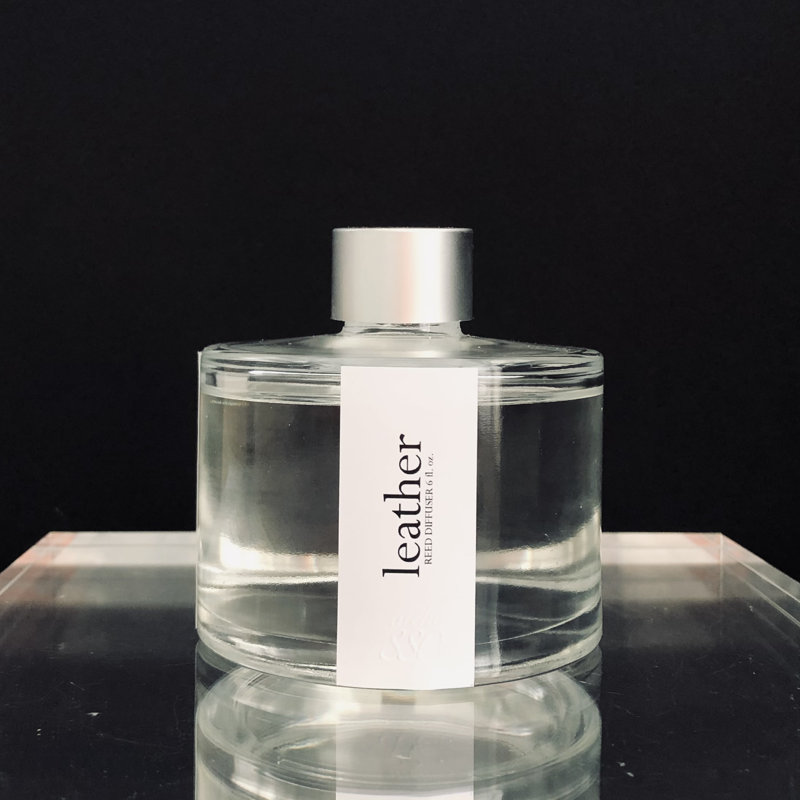 Diffuseur de roseaux en cuir