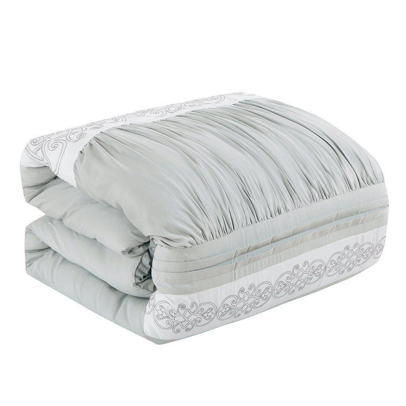 Polyester Floral Comforter, Queen Comforter + 6 Additional Pieces