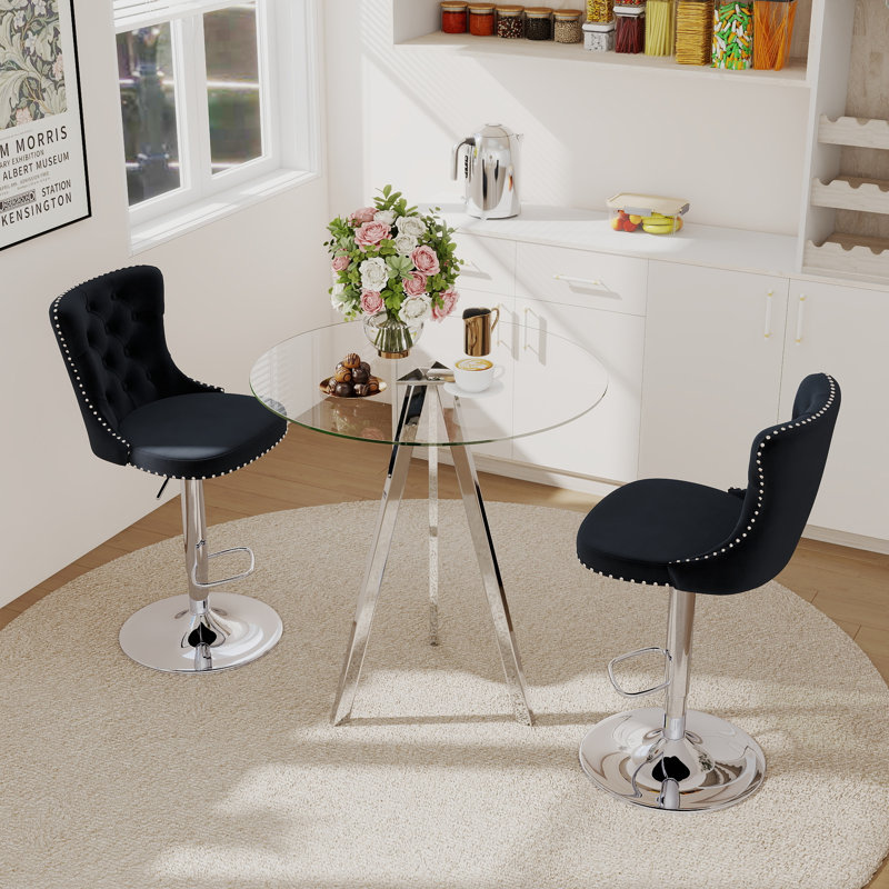 Ensemble de hauteur de bar, table de salle à manger ronde en verre trempé et chaises de salle à manger réglables en velours.