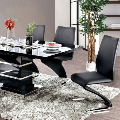 2 chaises rembourrées noires pour la salle à manger en forme de Z et 2 chaises rembourrées pour la salle à manger