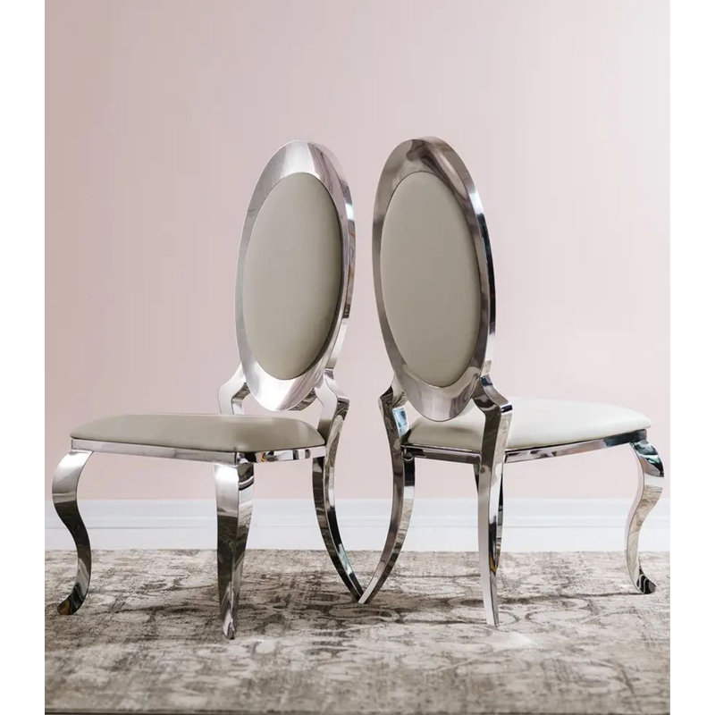 Chaises de salle à manger rembourrées en cuir blanc