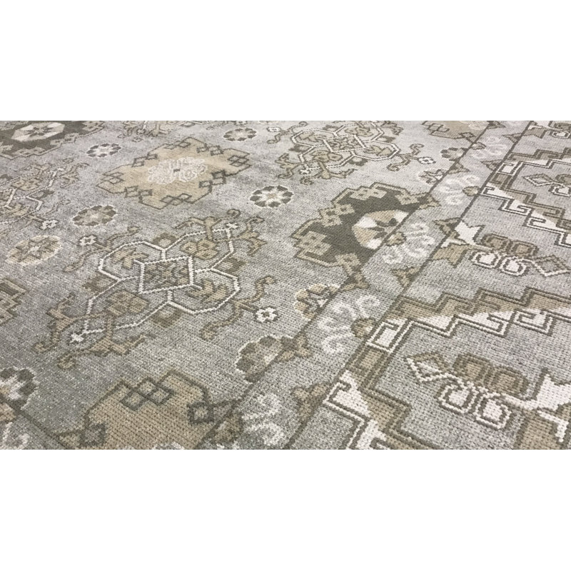 Hand-Knotted High-Quality Gray Area Rug