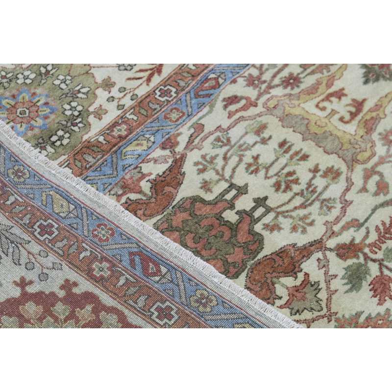 Tapis ivoire et ivoire noué à la main de haute qualité