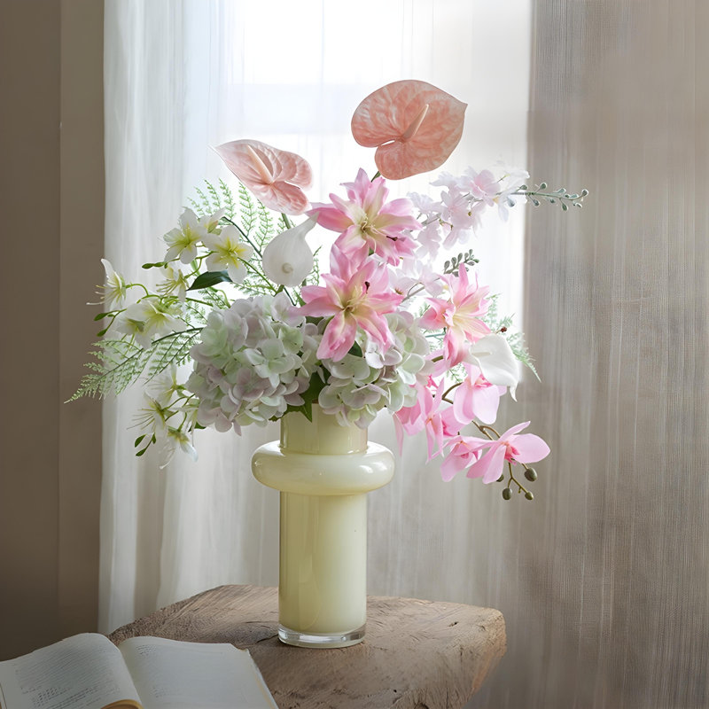 Ornements de fleurs simulées