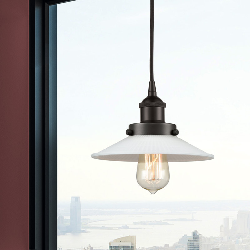 Luminaire suspendu conique à 1 lumière Cahaba, Blanc mat, Bronze huilé