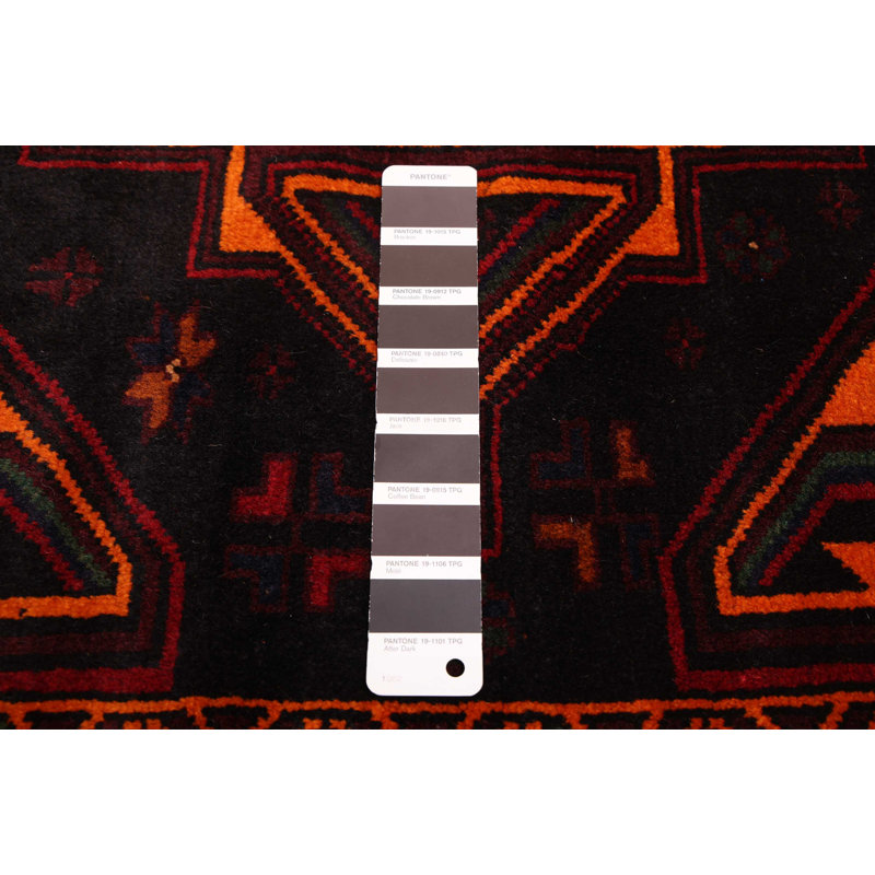 Tapis noir 4 pi 3 po x 6 pi 6 po Teimani
