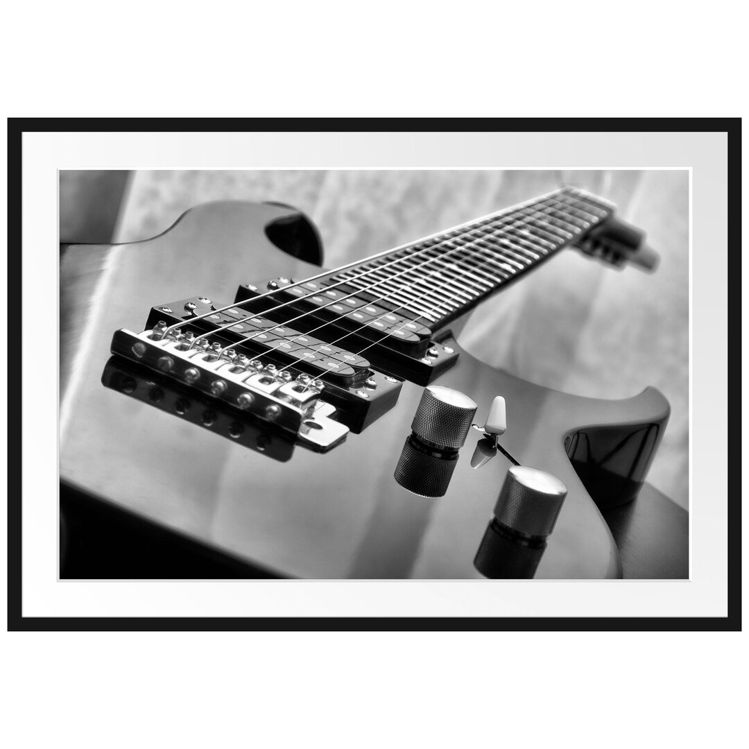 Gerahmtes Poster Black Guitar, Nahaufnahme Gitarre