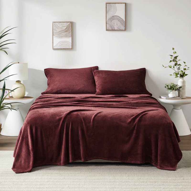 Drap-housse 4 pièces bourgogne - 100%, doux et apaisant, brossé deux fois pour un éclat de velours, livré avec un drap plat, 2 taies d'oreiller