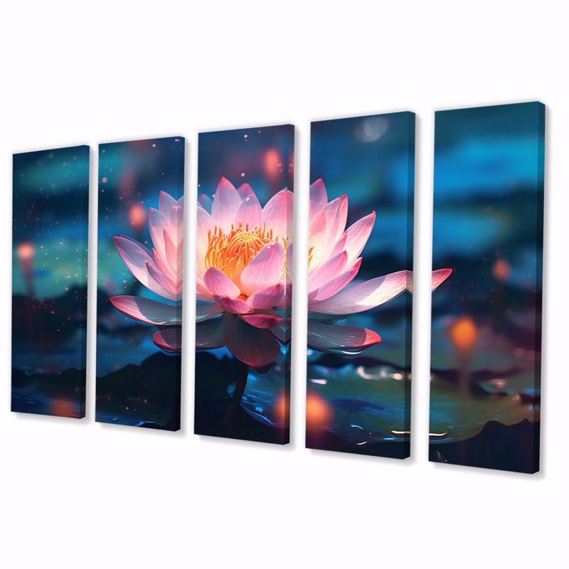 «Blossoming Wild Lotus In Pond», reproduction sur toile - 5 panneaux égaux