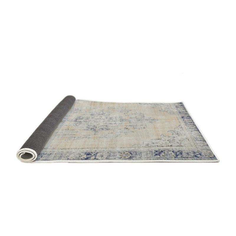 Alek Oriental Indoor Rug, Round 6'