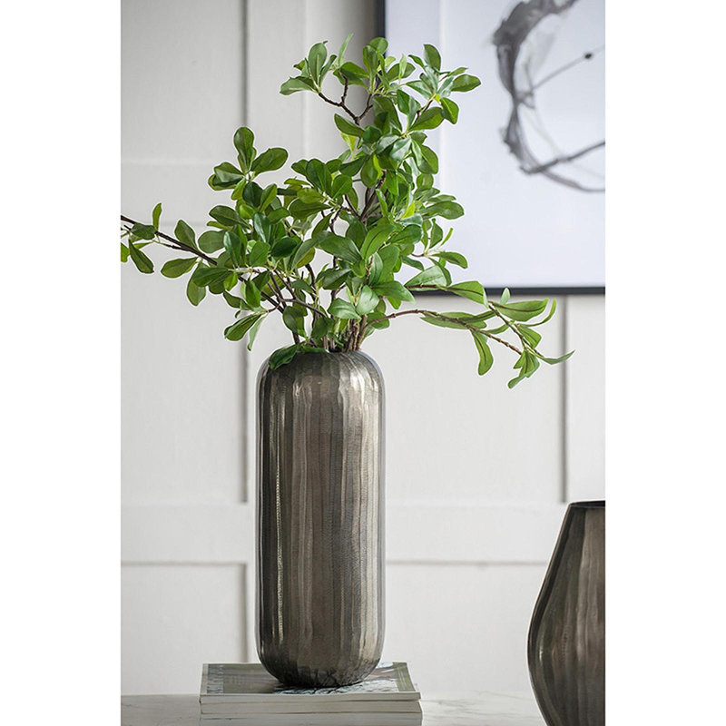 Vase 7 x 7 x 17 po