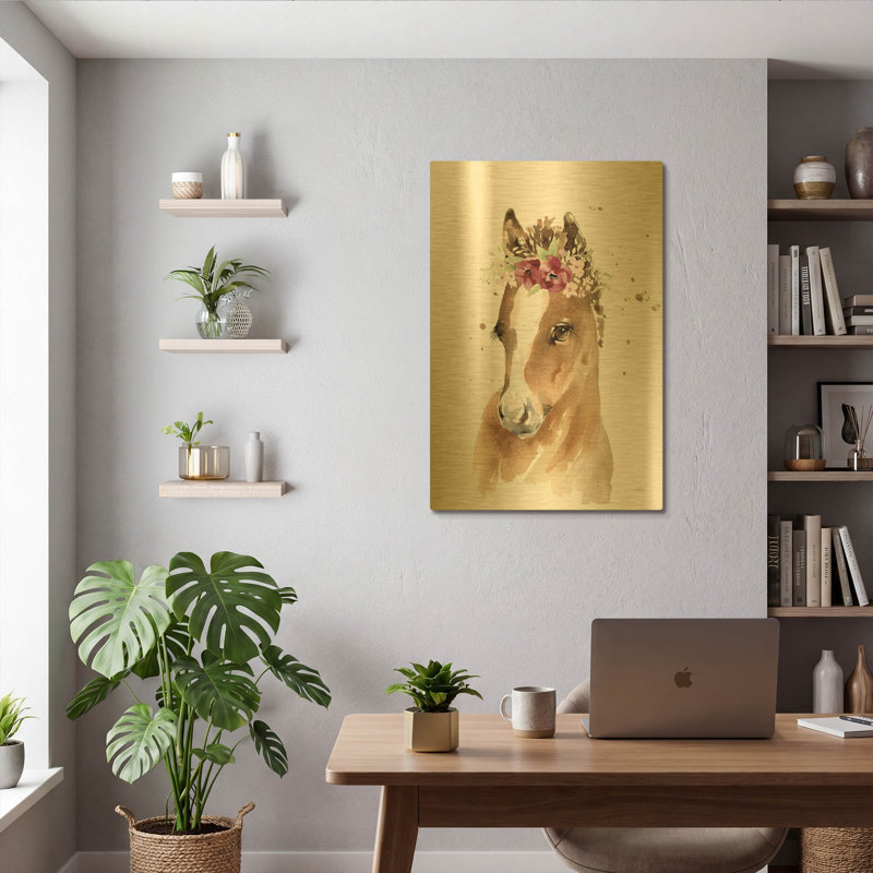 «Floral Pony» par Katrina Pete, art mural en métal doré, 24 po x 36 po, 24 po x 36 po
