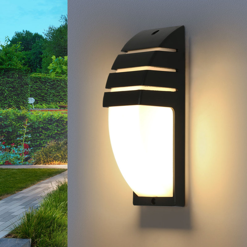 Perlita Black outdoor wall light