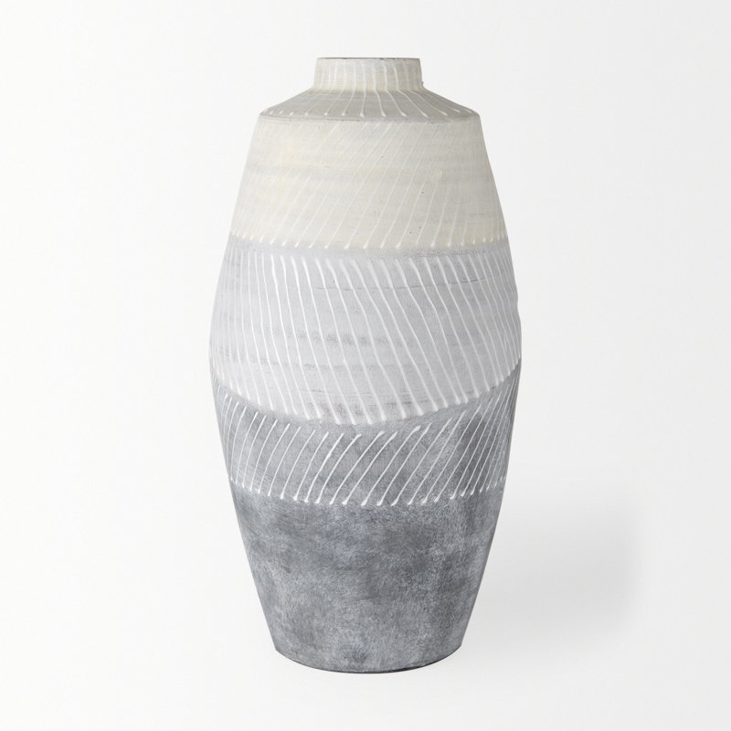 Mailah Ceramic / Porcelain Table Vase