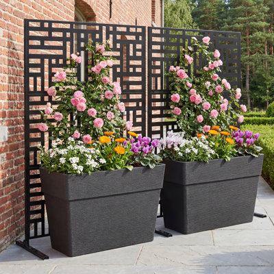 Verve  Planter Box With A Metal Flower Stand