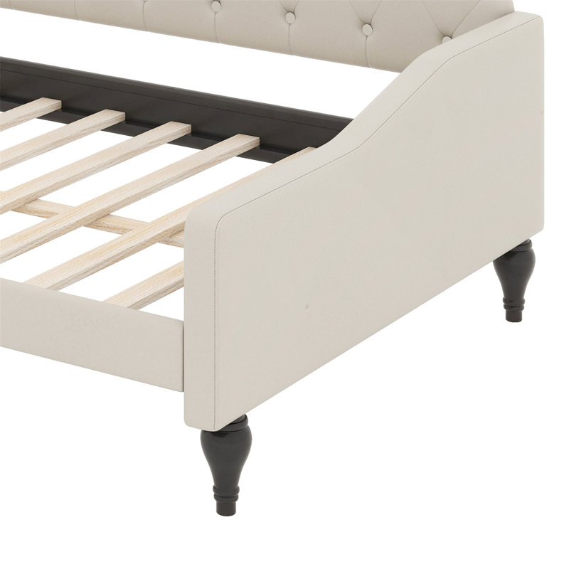 Tareyn Upholstered Daybed