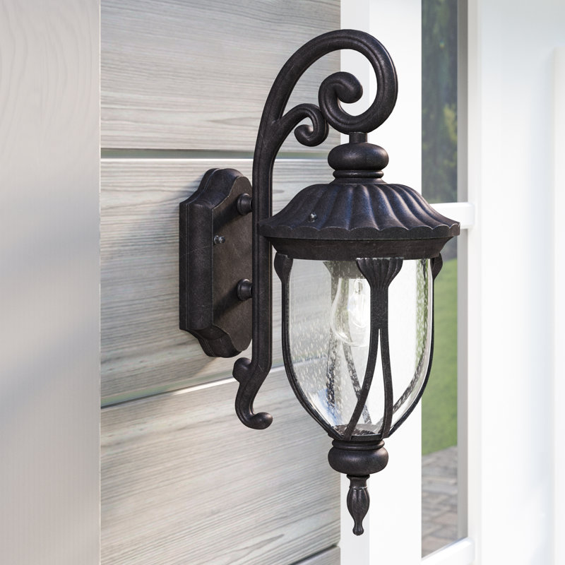 Lanterne murale d'extérieur à 1 ampoule Angie, Corail noir, H 16,5 po x l 6,75 po x P 9 po