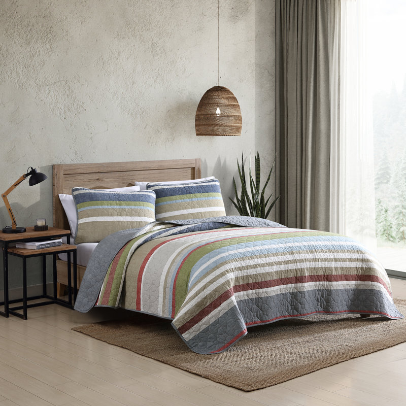 Arrowhead Cotton Reversible Quilt Set, Full/Queen Quilt + 2 Standard Shams, Gray