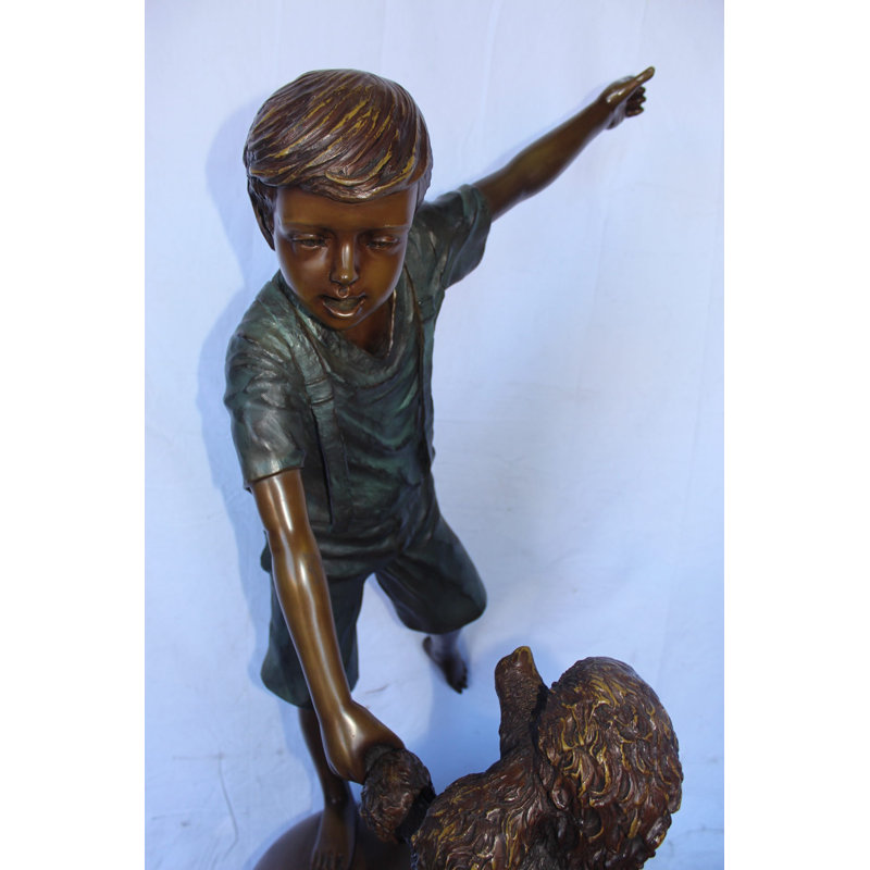 Statue garçon et caniche en équilibre en bronze - Dimensions: 38 po x 27 po x H 55 po