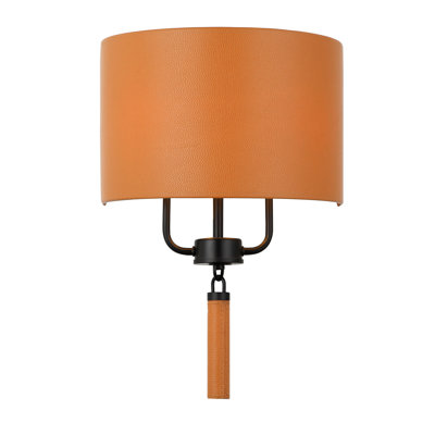 2 - Light Wallchiere