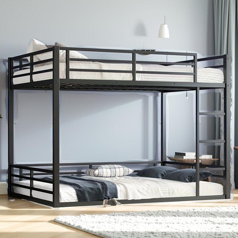 Lit superposé au-dessus d'un grand lit en métal noir pour les adolescents et les adultes - peu encombrant, silencieux, aucun sommier tapissier requis