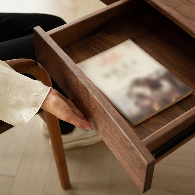 Ensemble de chaises de bureau courbées de style minimaliste