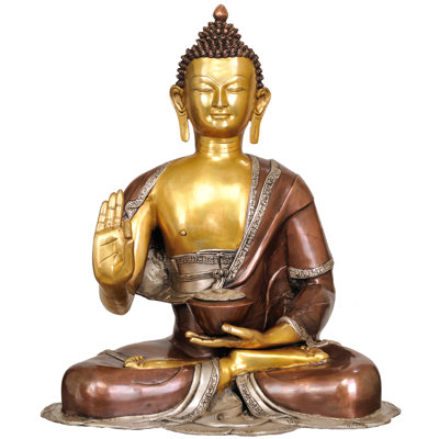 Bouddha bénissant de grande taille