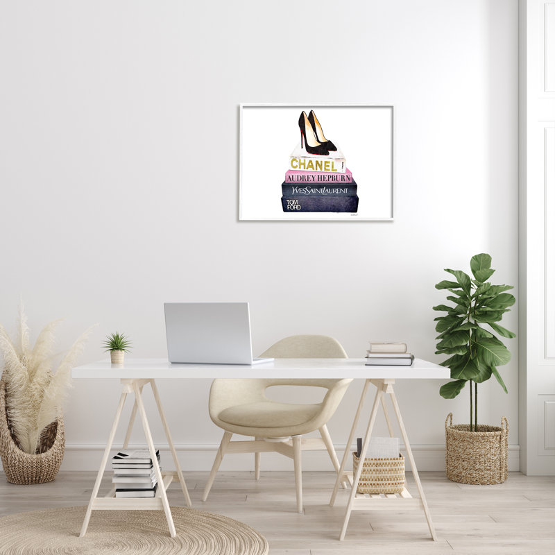 « mode book set black pump talons », impression, H 30 po x l 24 po x 1,5 po, Giclée encadrée blanc bord de mer