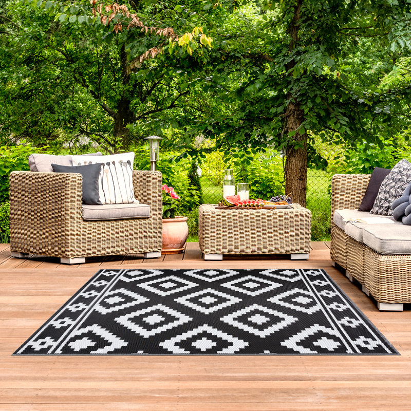 Kulik Southwestern Indoor / Outdoor Rug, Rectangle 8' x 10'