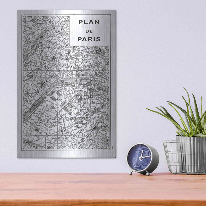 «Inverted Paris Map» par Sue Schlabach, H 16 po x l 12 po
