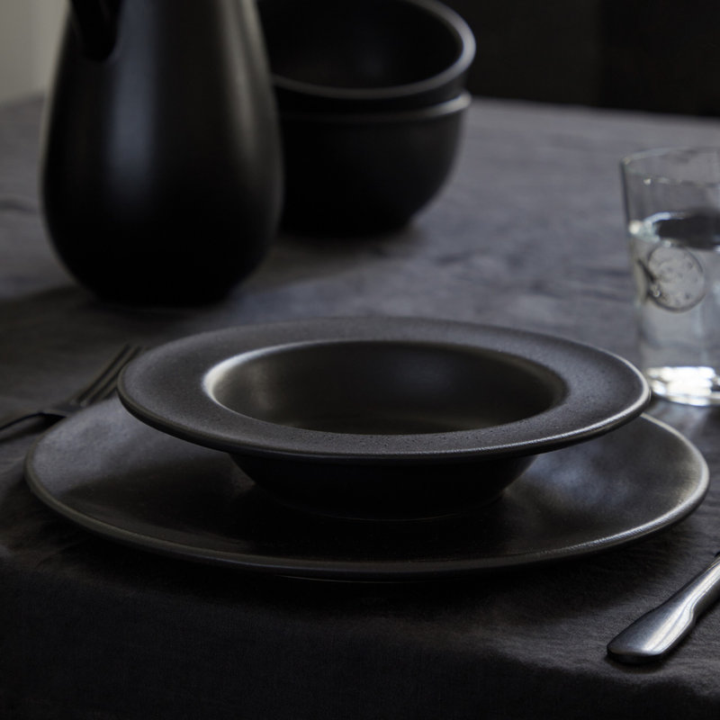 Roda Handmade Stoneware Dinner Plate, Black