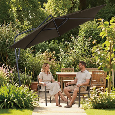 Parasol de patio décalé de 10 pi, inclinaison manuelle, manivelle à 360 °, ventilé, résistant au vent pour le marché