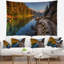 Paysage, lac placide, entre les montagnes-28491614
