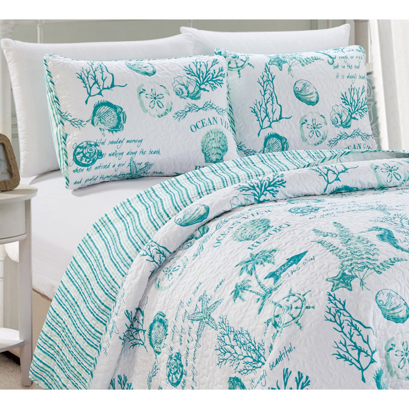 Navy and White Coastal Microfiber Reversible Full Quilt Set