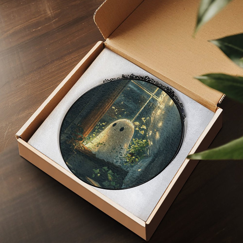 Ghost in Sunlit, 3,5 x 3,5 po (9 x 9 cm)