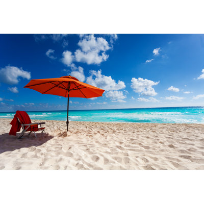 Orange Beach Umbrella - photographie sur toile tendue